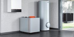 Eine installierte moderne Wärmepumpe
